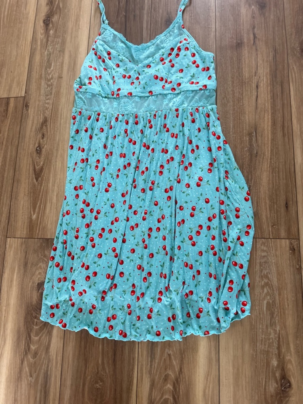 Torrid womens super soft sleep Cherry Lace-Trim Slip chemise size 1X - Picture 3 of 6